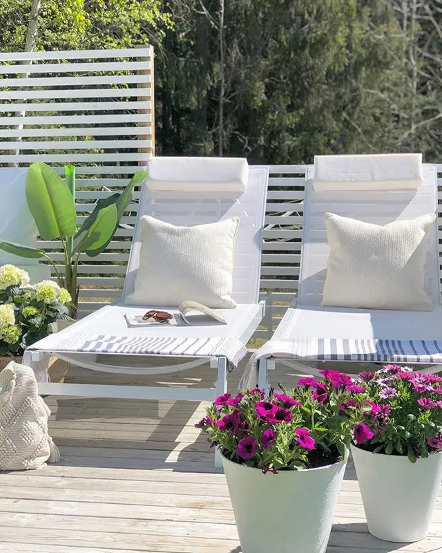 Onda Aluminium Garden Sun Lounger – White