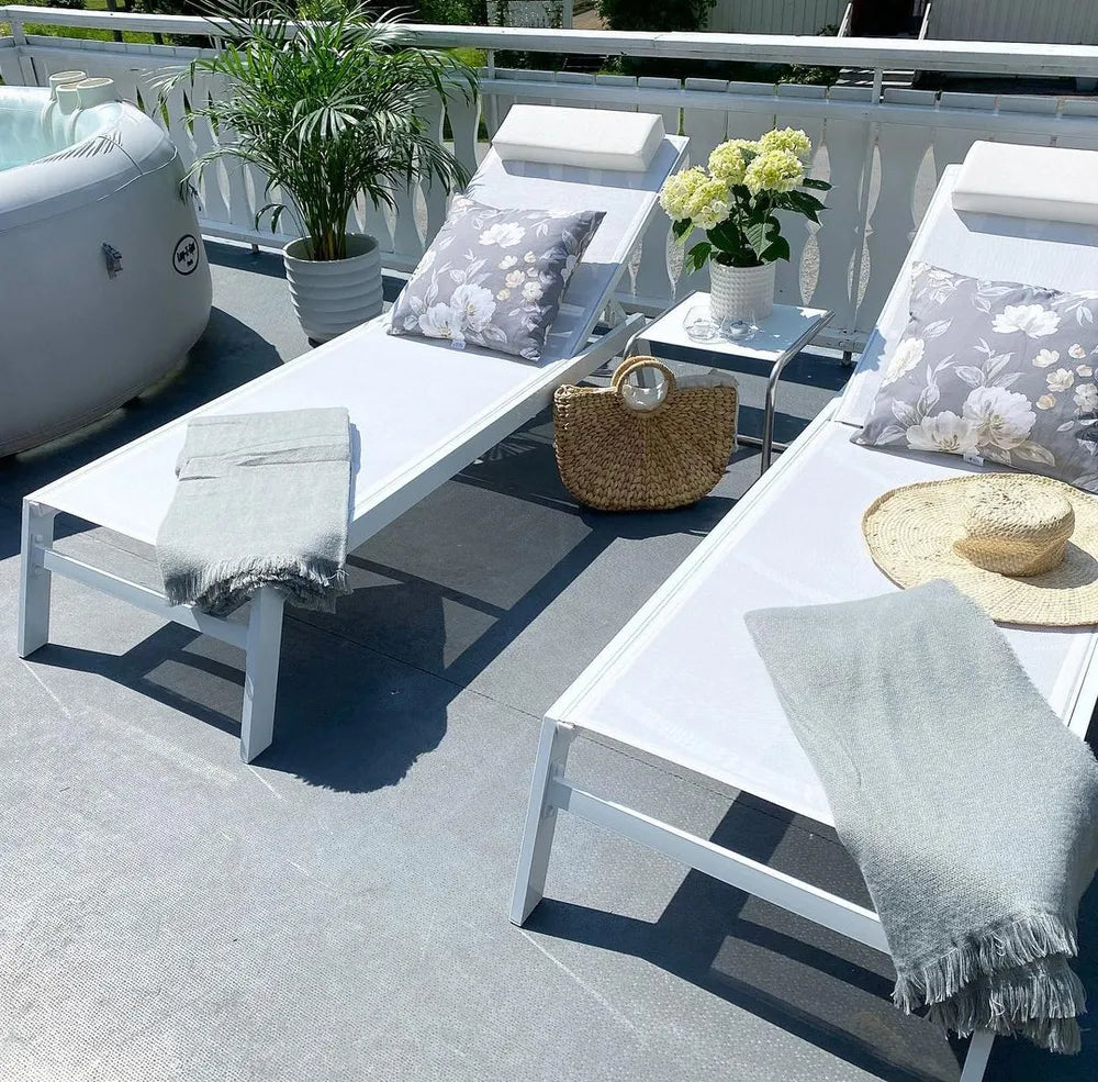 Onda Aluminium Garden Sun Lounger – White