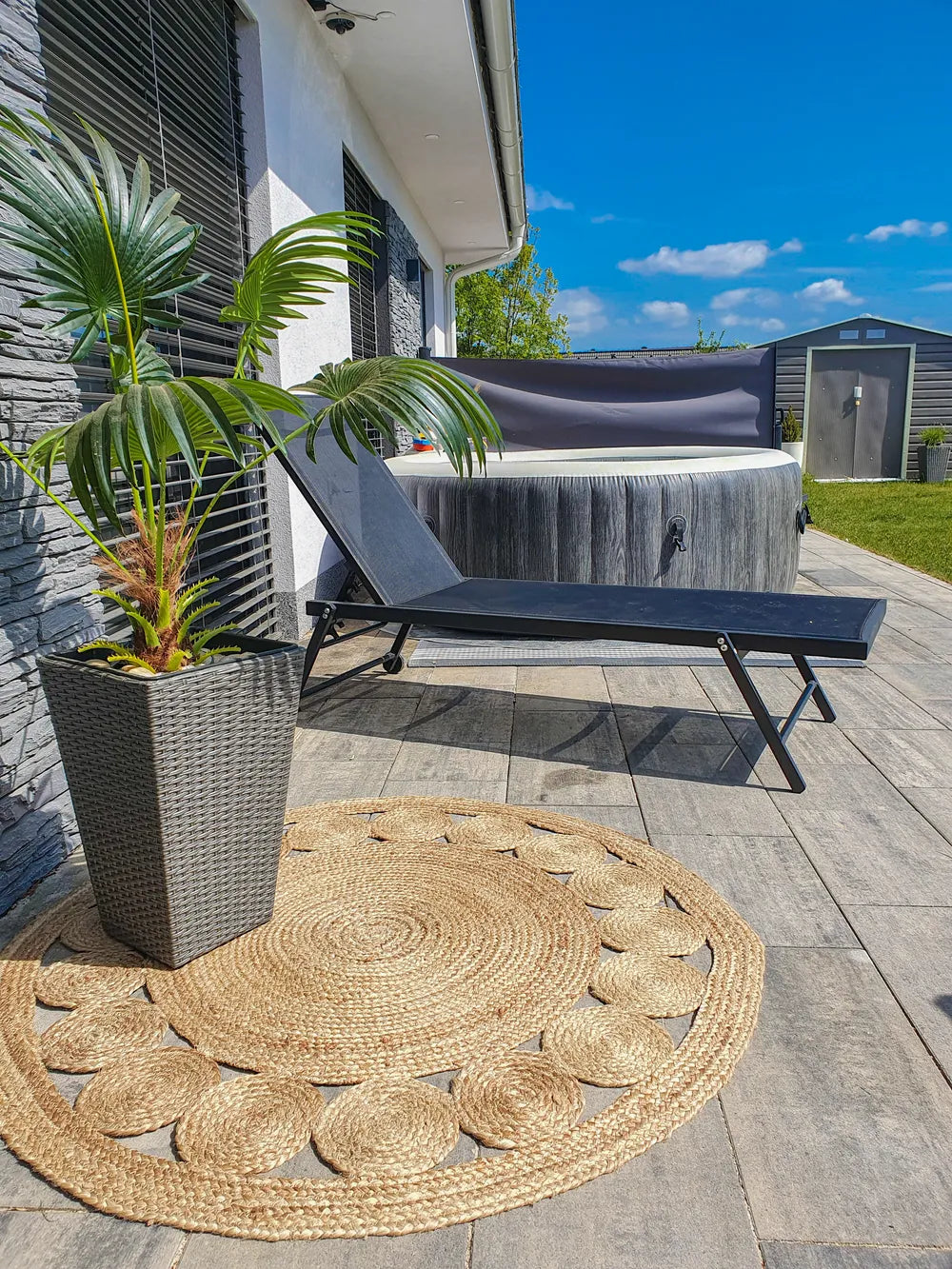 Riva Aluminium Reclining Sun Lounger – Black