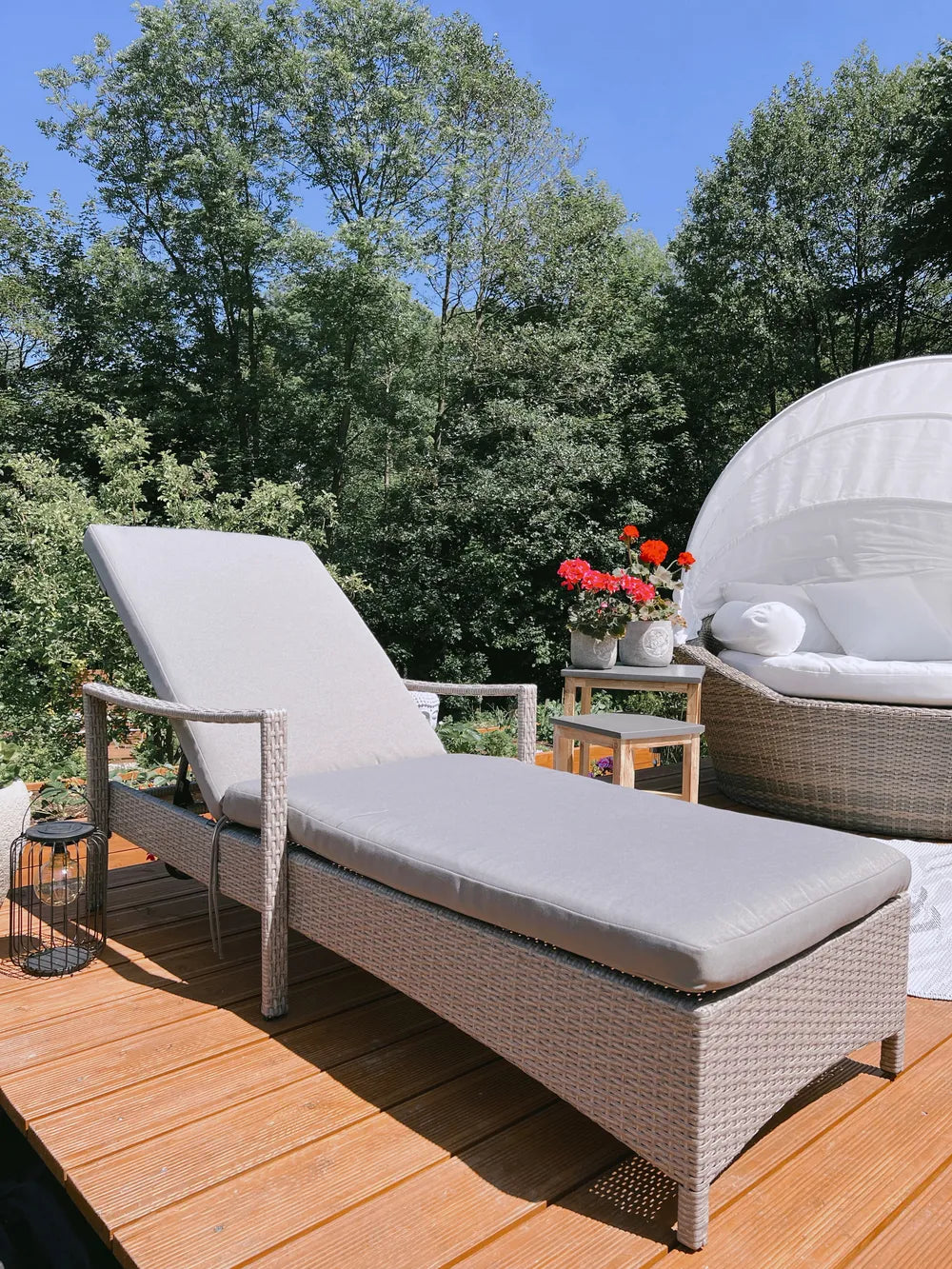 Vela Rattan Reclining Sun Lounger – Grey