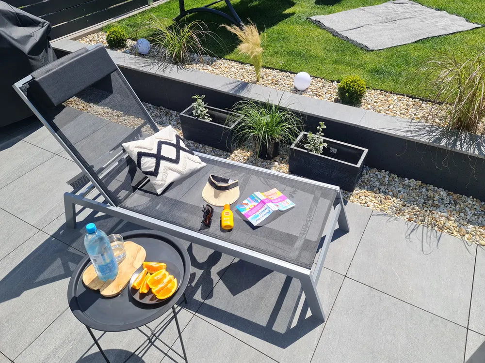 Onda Aluminium Garden Sun Lounger – Black